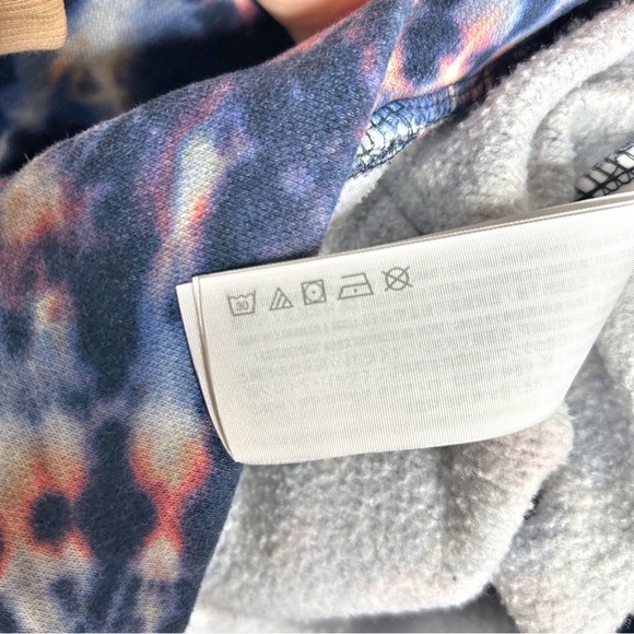 Abercrombie Kids Blue Red White Unisex Tie-Dye Hoodie Size 11/12 - Picture 5 of 6